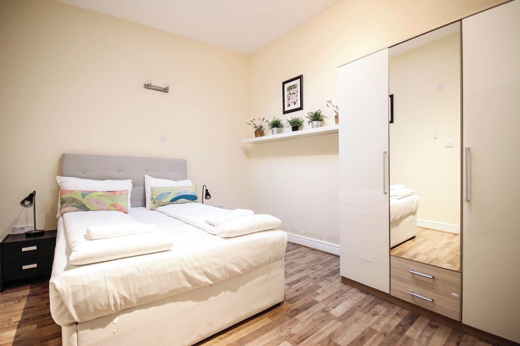 2 Bedrooms, Apartment, Camden Market Apartments 4/8