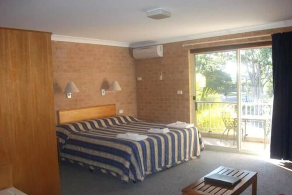 Huskisson Bayside Resort 12/33
