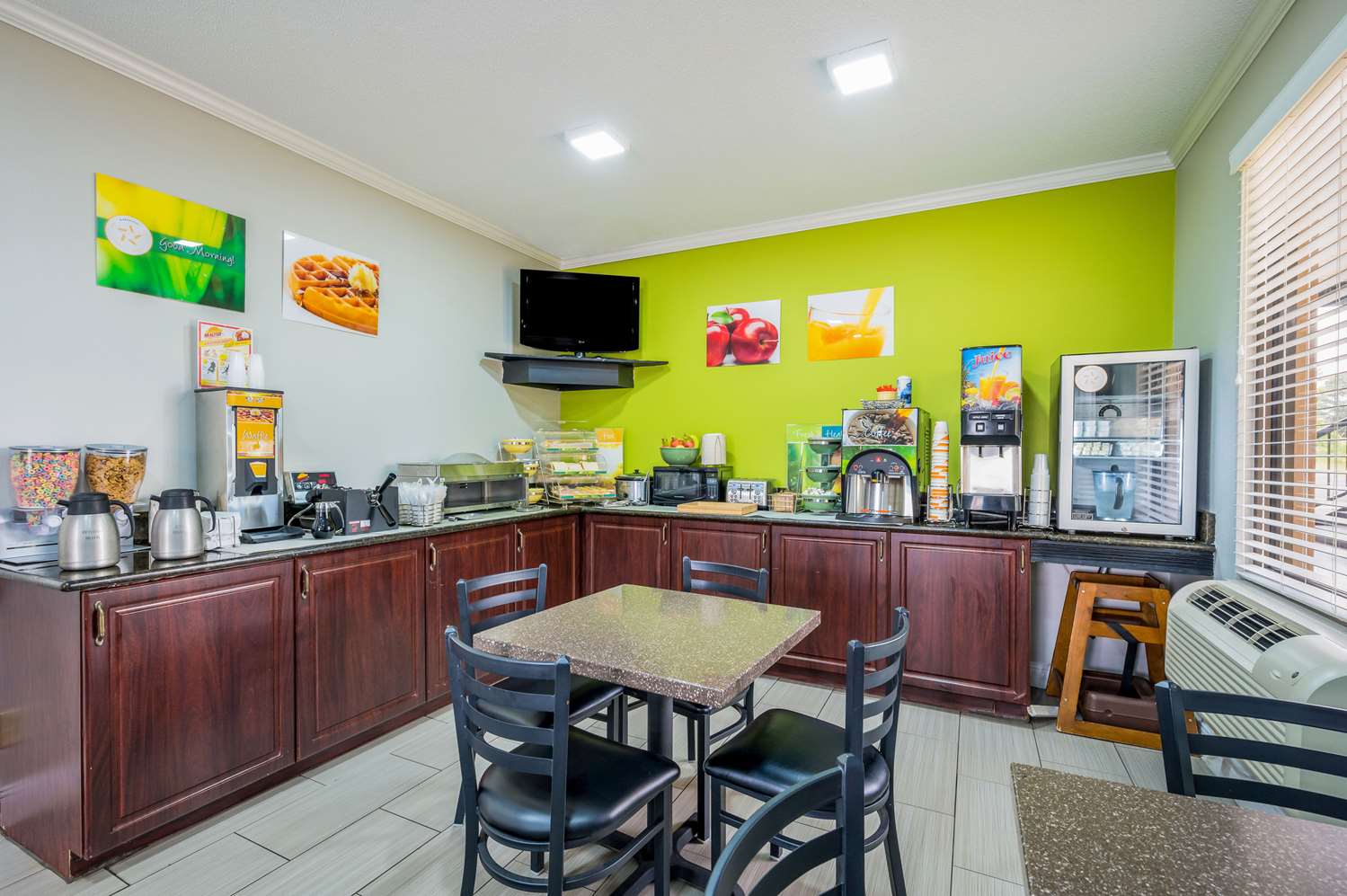 Quality Inn Cullman I-65 Exit 310 22/30