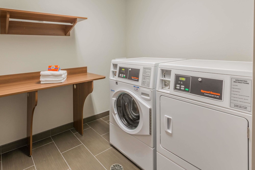 Microtel Inn And Suites By Wyndham Tioga 13/23