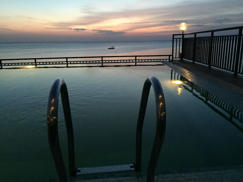 BW SUITE BELITUNG 43/50