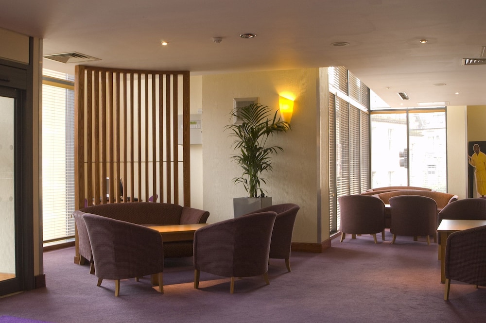 Premier Inn Edinburgh City Centre (Lauriston Place) 25/36