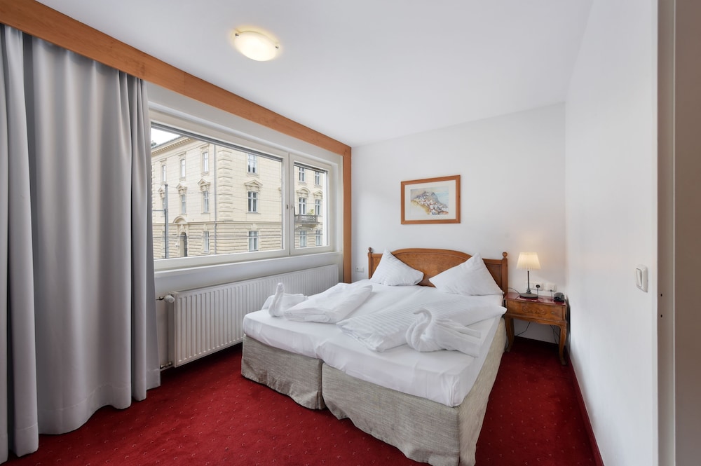 Hotel Neutor Betriebs Gmbh Formerly Am Neutor Hotel Salzburg Zentrum 20/62