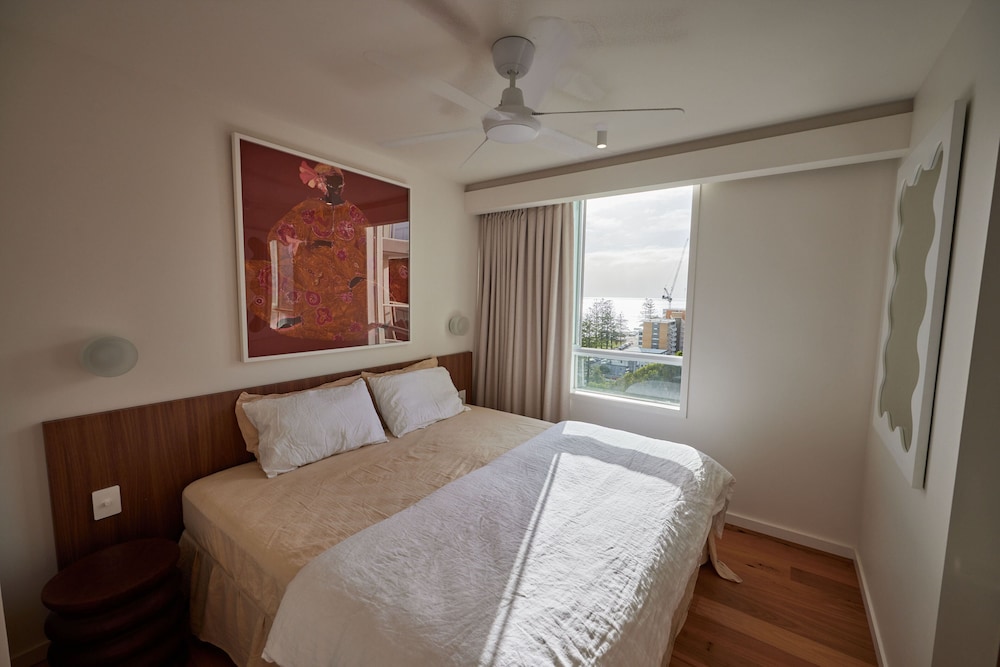 Burleigh Beach Tower 14/49