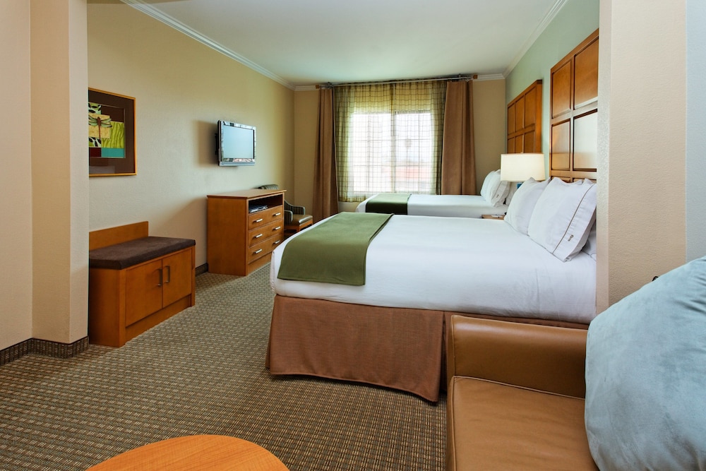 Holiday Inn Express Hotel Suites Santa Clara Silicon Valley 37/75