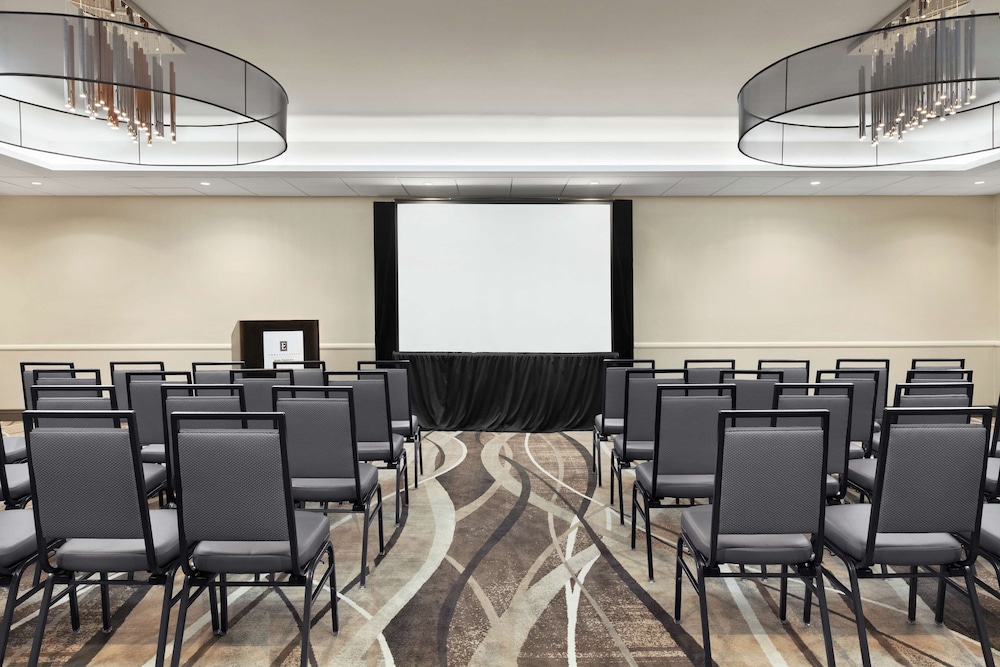 Embassy Suites By Hilton Arcadia Pasadena Area 53/59