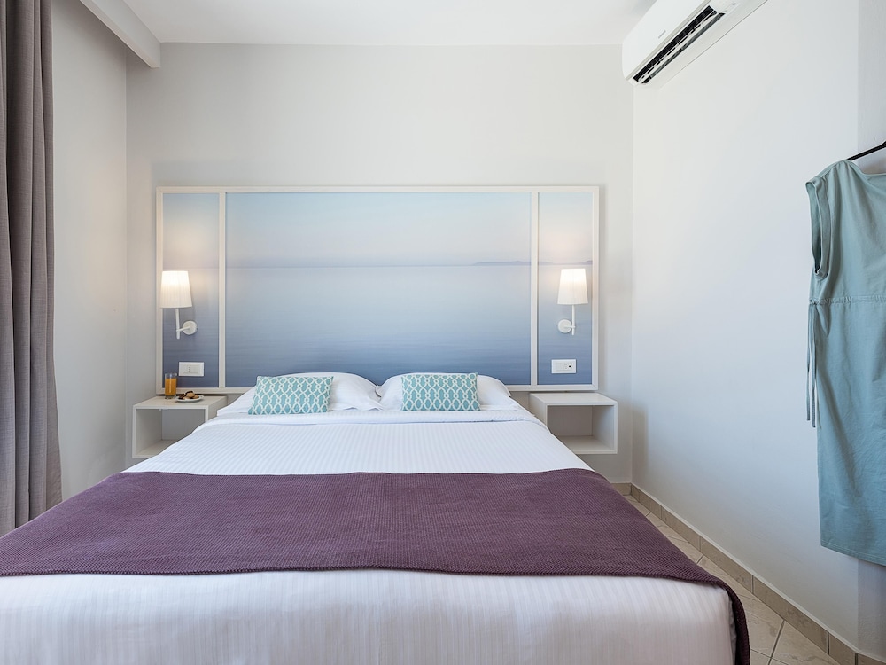 Atlantica Caldera Beach Hotel 17/65