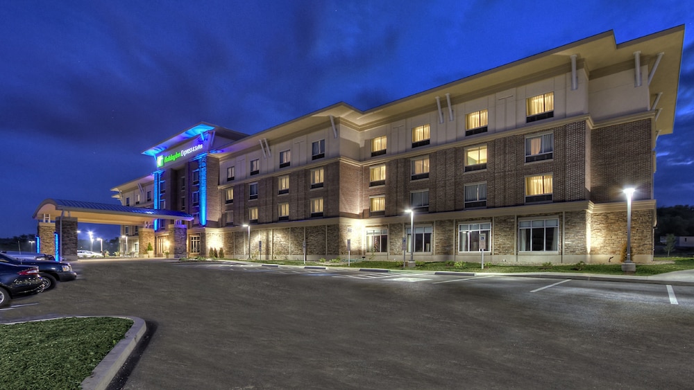 Holiday Inn Express Suites Pittsburgh Sw Southpointe 3/72