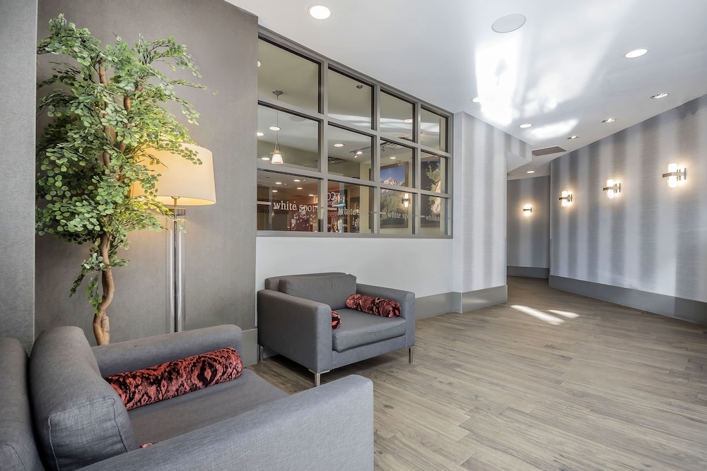 Best Western Plus Vancouver Airport Hotel 33/50