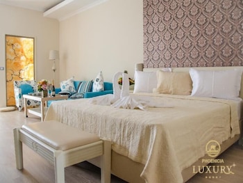Phoenicia Luxury 19/55