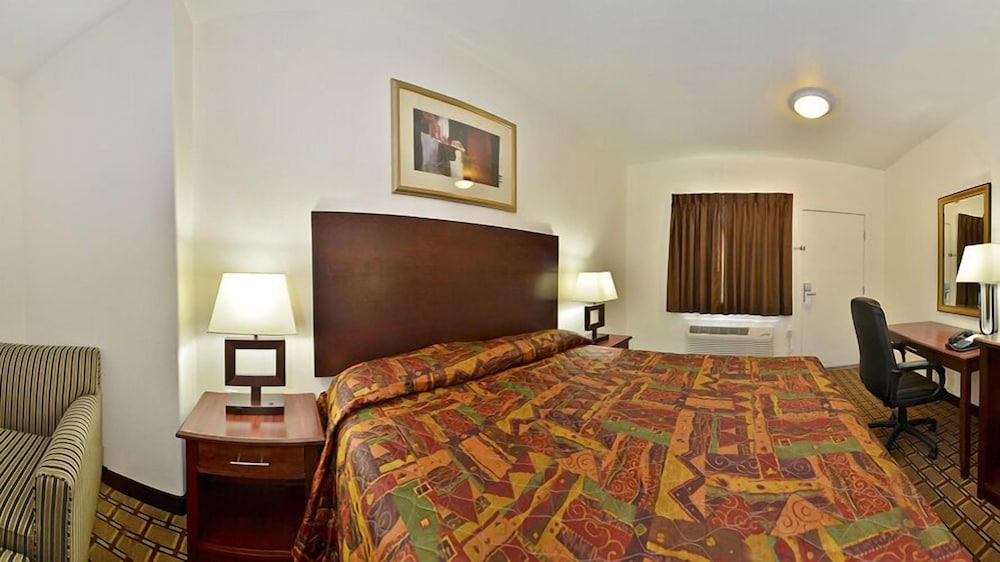 Baymont by Wyndham Ridgecrest 15/49