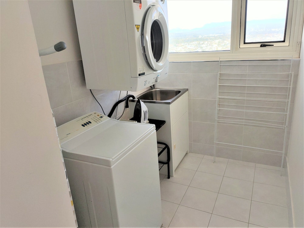 Southern Cross Apartments 24/70