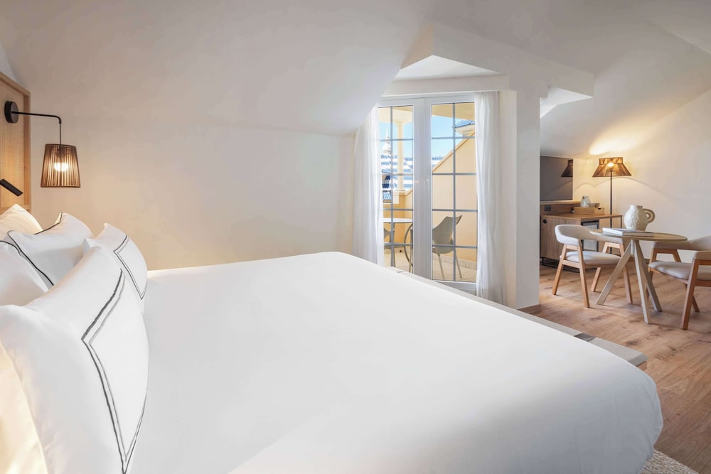 The Level, Junior Suite, Queen Bed, Sofa، Melia Atlantico Isla Canela 3/7