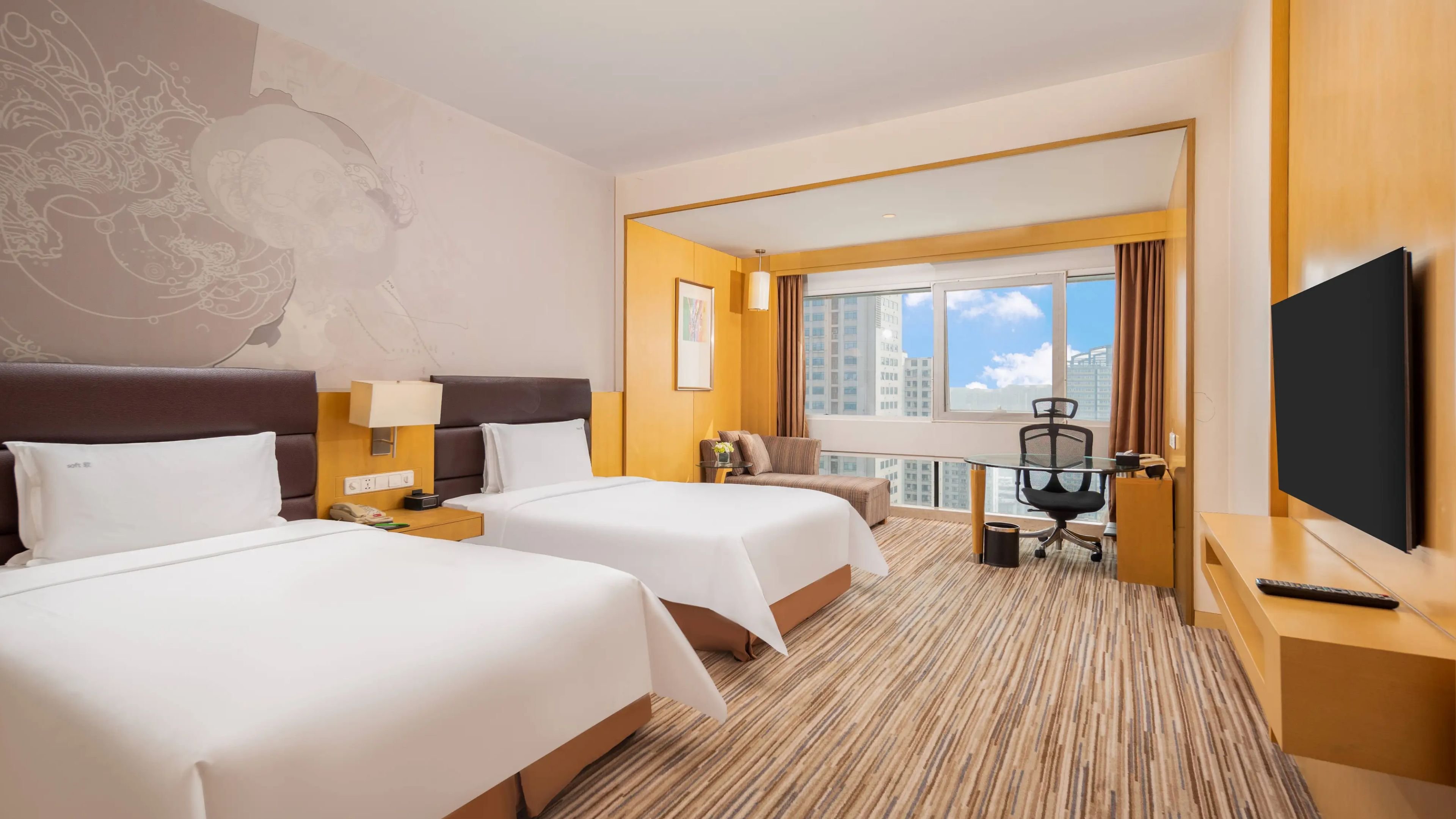 HOLIDAY INN SHIJIAZHUANG CENTRAL 24/77