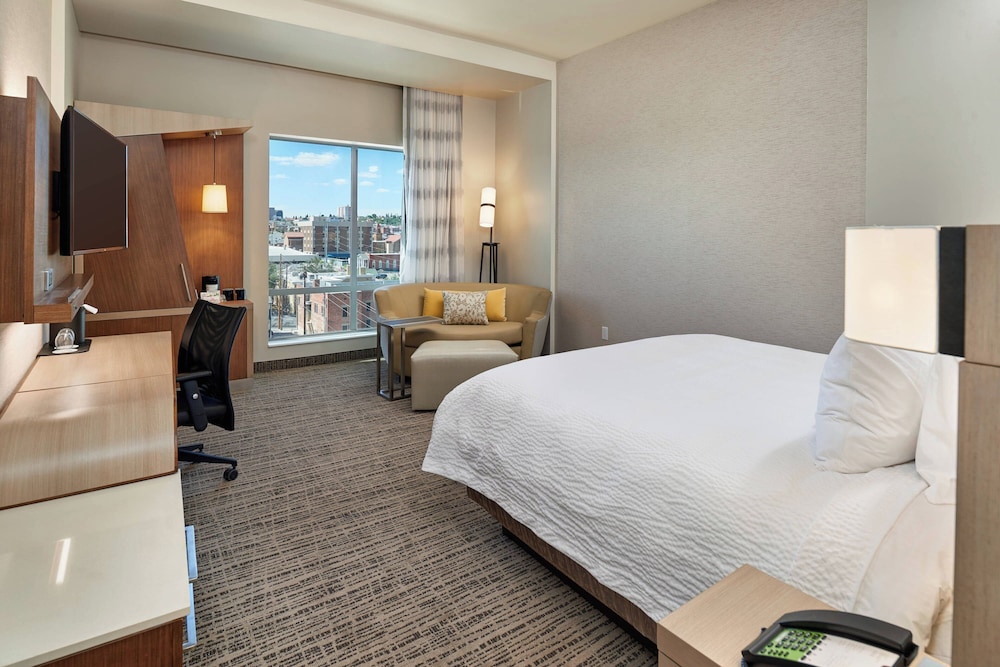 Room at Hotel Courtyard By Marriott el Paso Downtown Convention Center, EL PASO - TX
