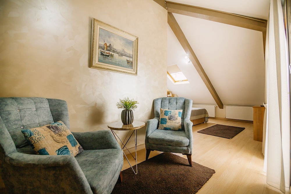 Kavalali Suites 35/50