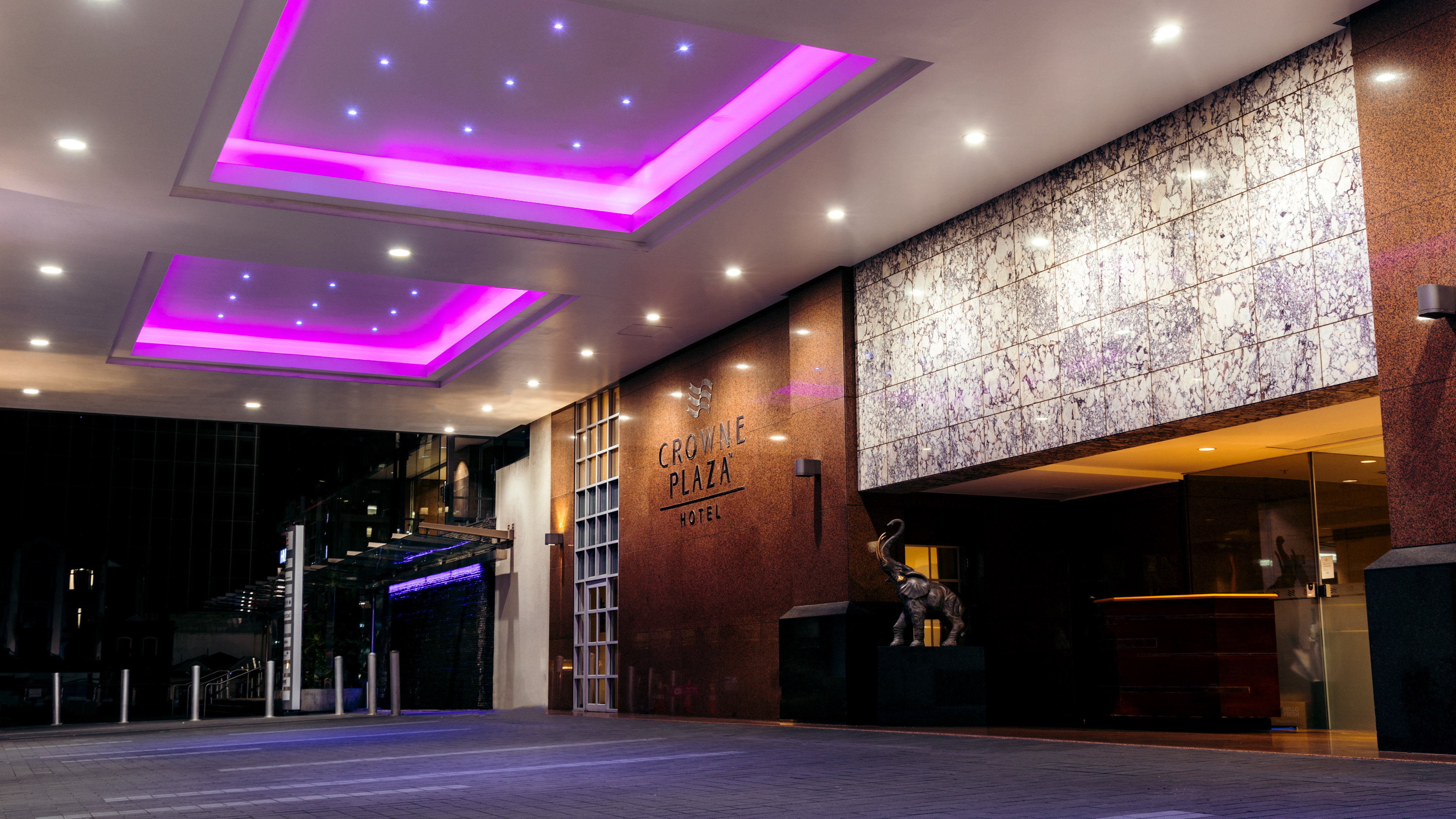 Crowne Plaza Auckland 9/77