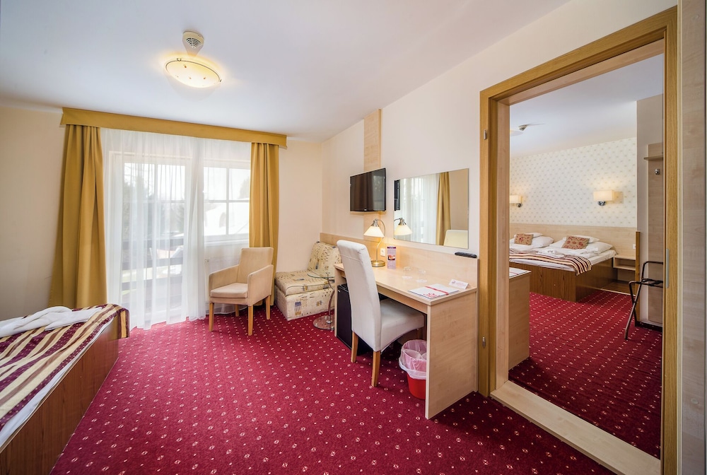Hotel Piroska Buk 16/50