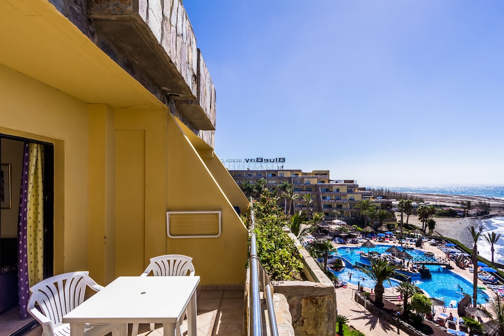 BLUEBAY BEACH CLUB 2/41