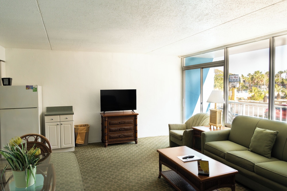 Beach Club At Montego Inn 43/66