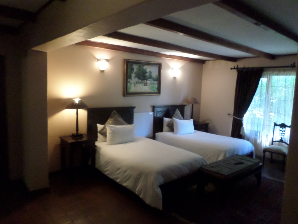 COMFORT, TWIN BEDS, GARDEN VIEW