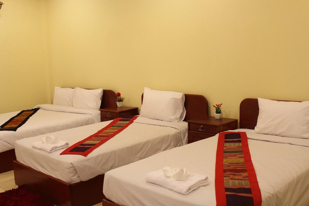 Sengkeo Hotel 20/50