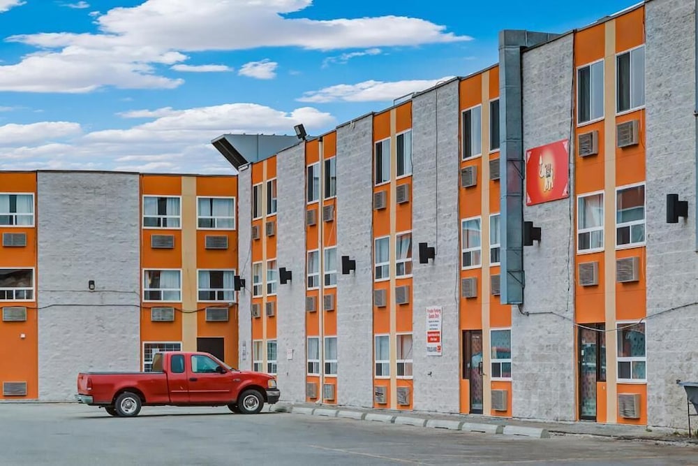 Airport Travellers Inn 47/51
