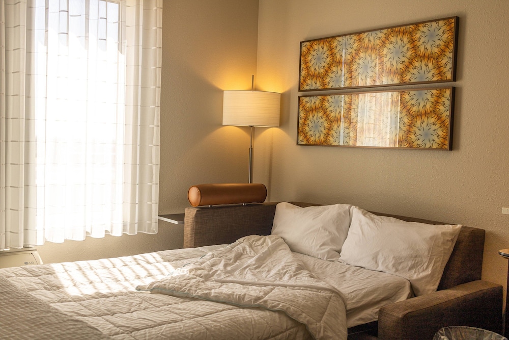 TownePlace Suites by Marriott Hays 35/52