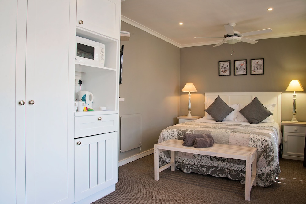 1 BEDROOM, STANDARD, DOUBLE BED