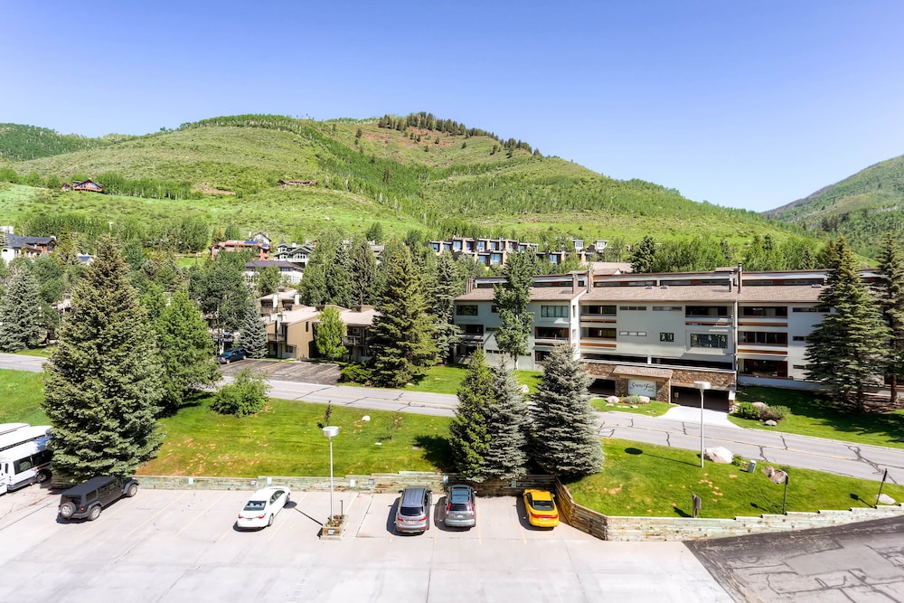 Vail Run Resort 5/82