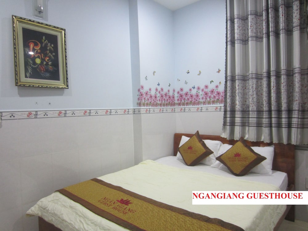 Ngan Giang Guest House 40/65
