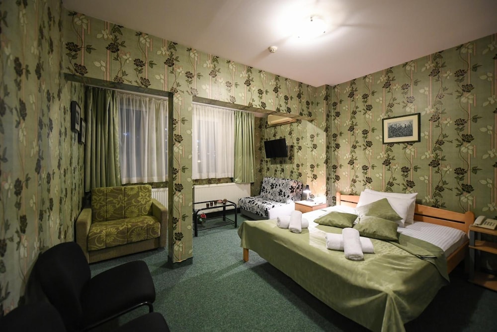Family, Double Bed, Park View, Sofa, Hotel Slodes 10/10