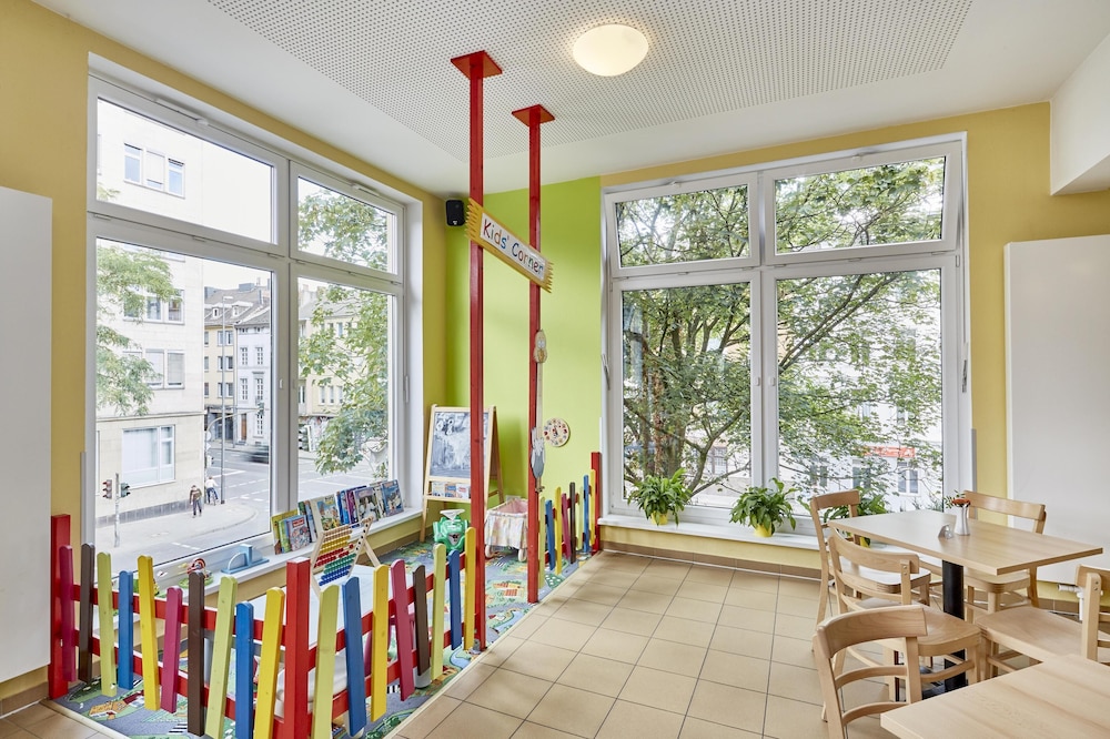 A&O Aachen Hauptbahnhof Hotel 54/83