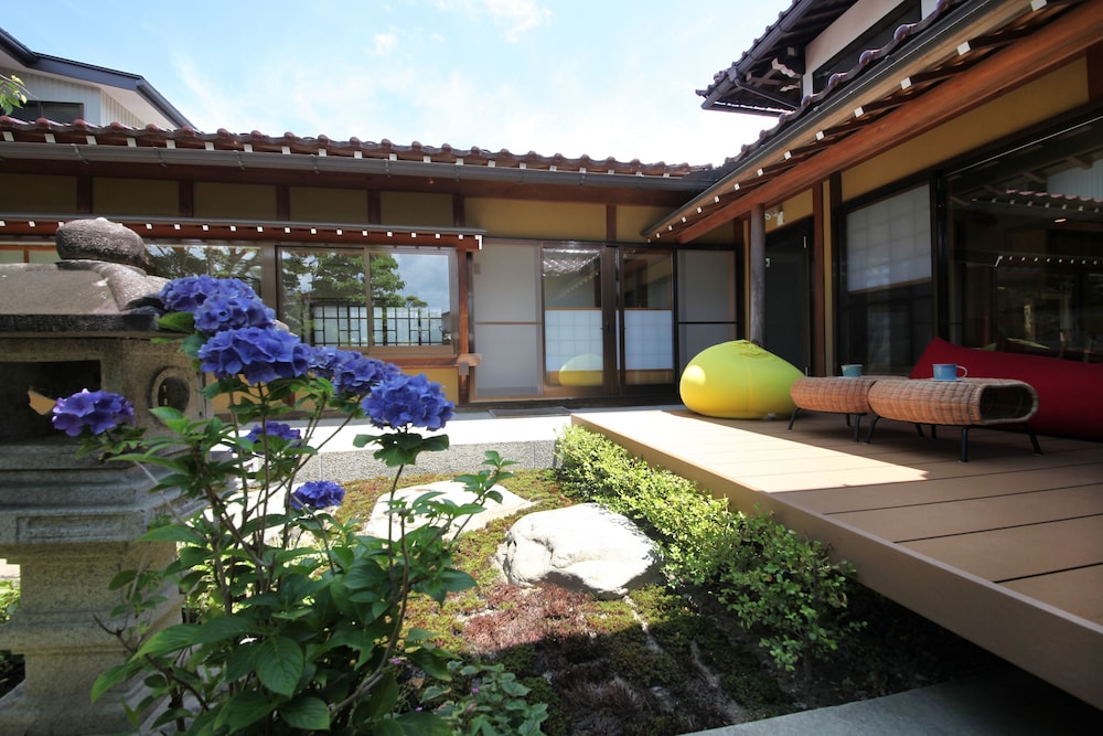 Ichinomatsu Japanese Modern Hotel 36/38