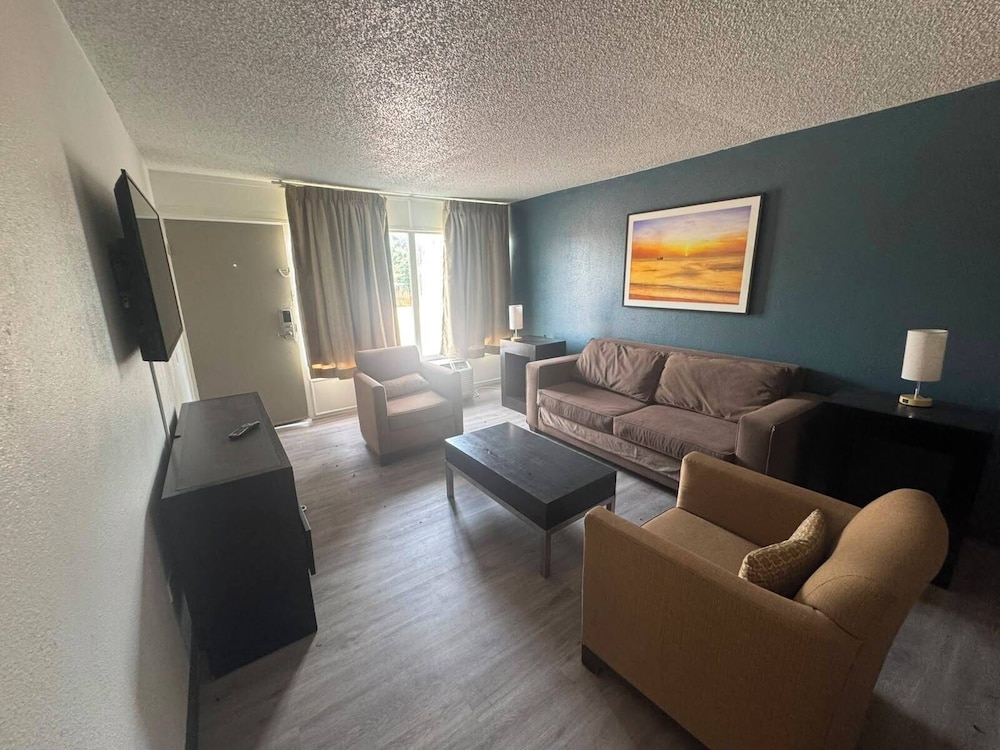 Express Inn Suites 33/58