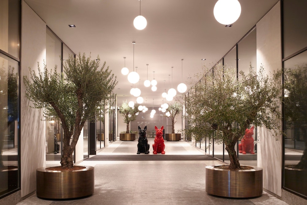 Moxy Athens City 7/66