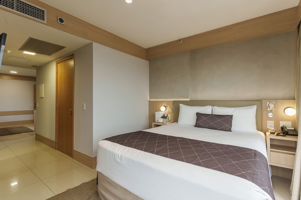 Cullinan Hplus Premium 34/79