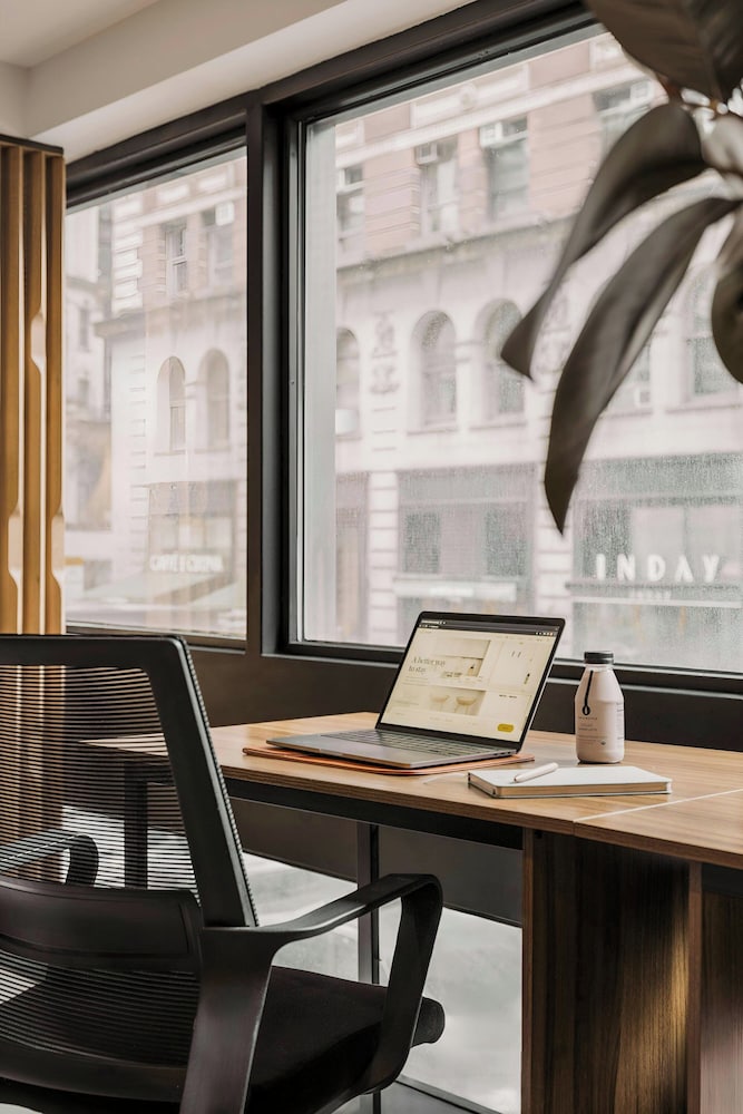 Flatiron Hotel 57/62