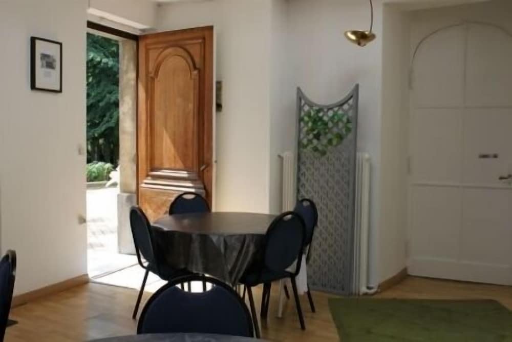Résidence De La Porte D'arras 4/50