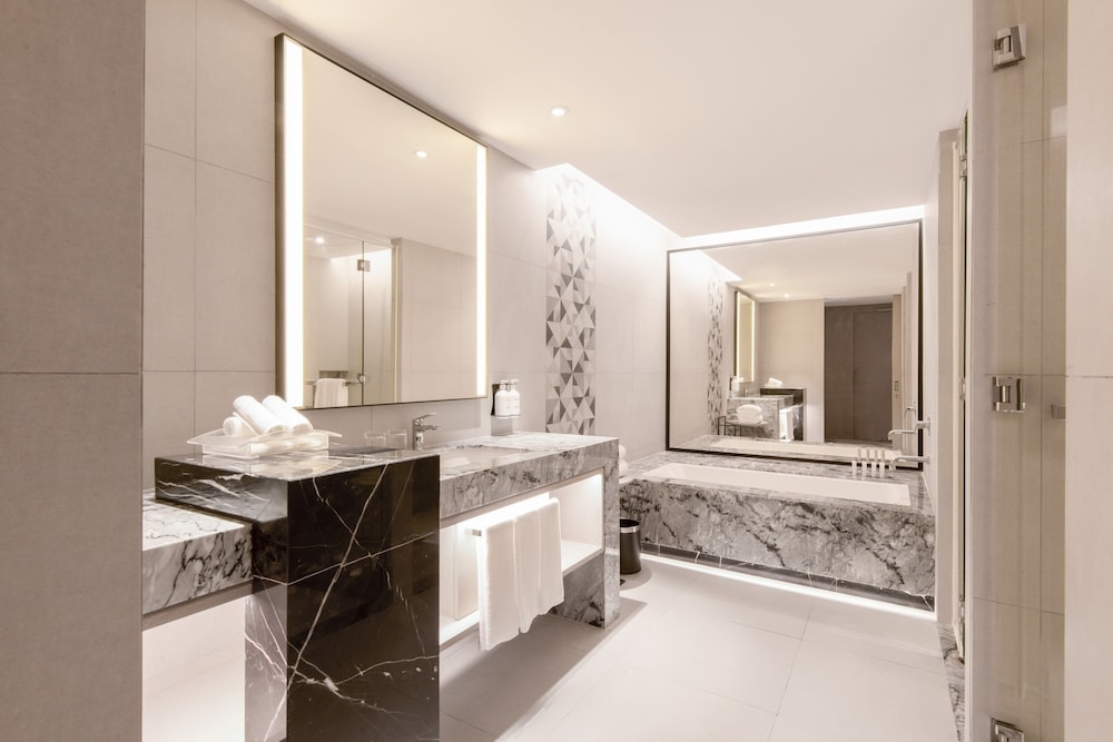 Holiday Inn Johor Bahru City Centre 37/79