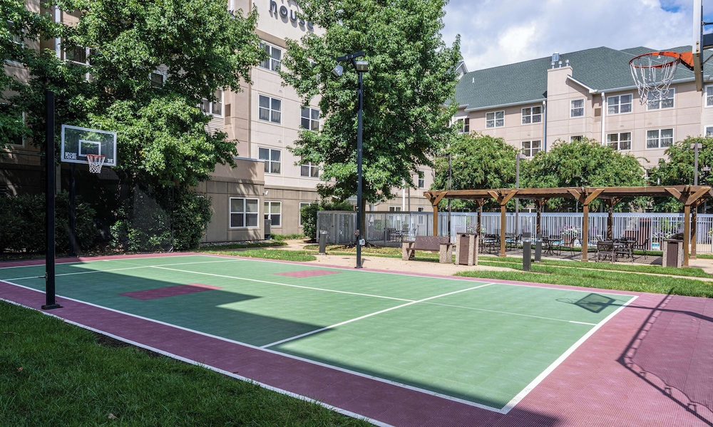 Hyatt House Herndon/Reston 17/50