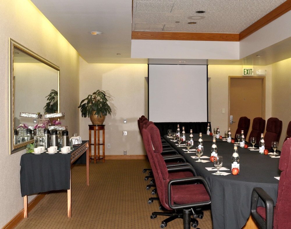DoubleTree by Hilton Hotel Tucson - Reid Park 52/56