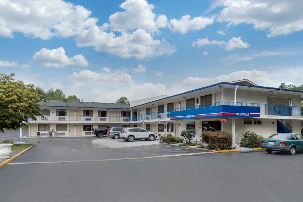 Rodeway Inn Winston Salem Route 52 23/25