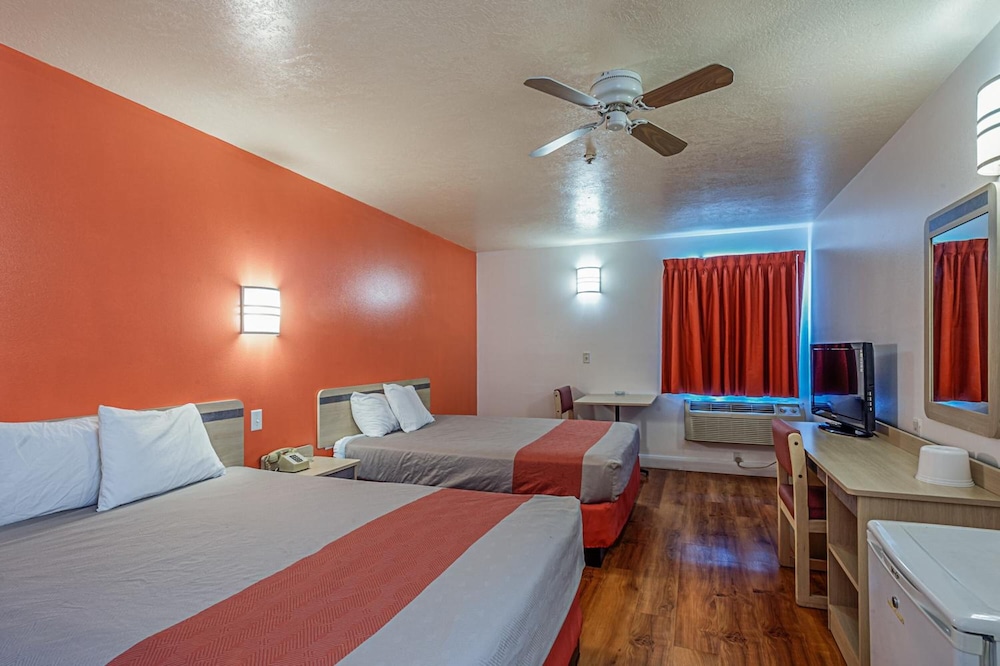 Motel6 Beaver, UT 24/57