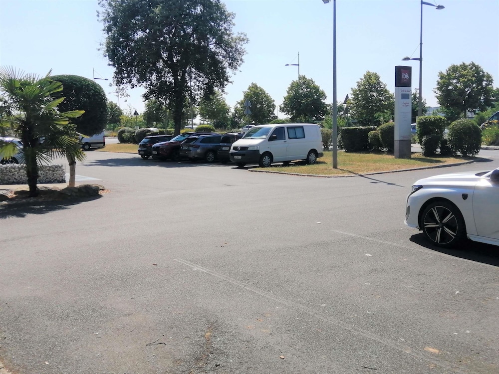 Ibis Poitiers Sud 61/67