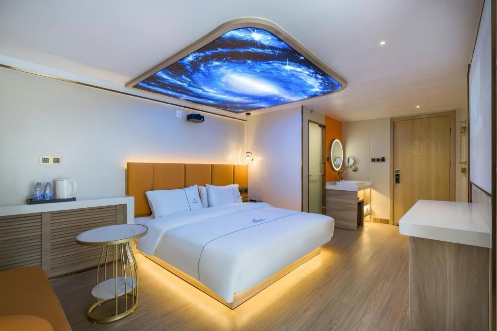 Dequan Luxury Hotel (Chaoyang High speed Railway Station Shilibao Subway Station Branch) 20/50