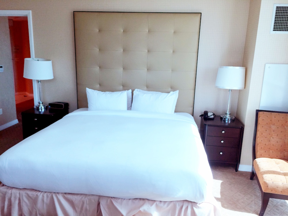 Luxury Suites International At The Signature 16/71