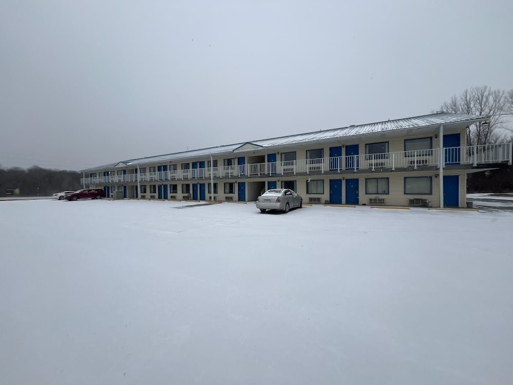 Residential Suites Warrensburg by Hotel O US 50 in Knob Noster - MO