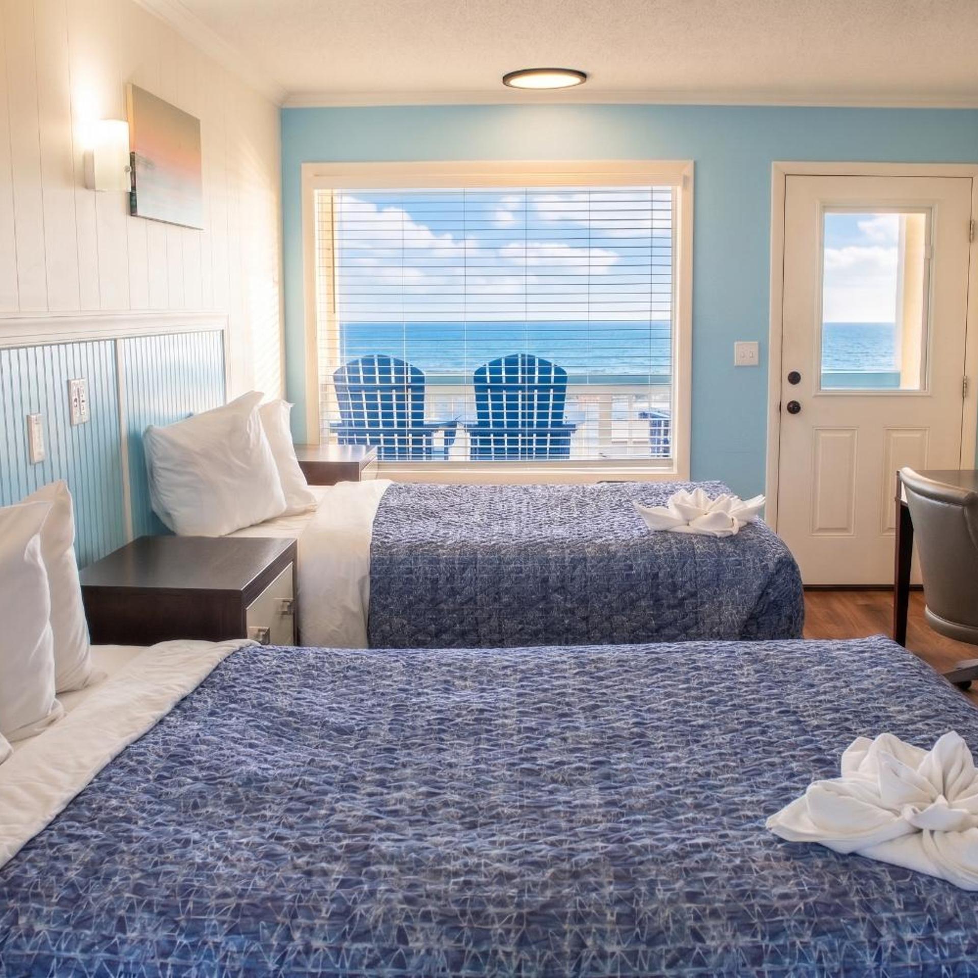 Room, 2 Double Beds, Ocean Front, Kitchen