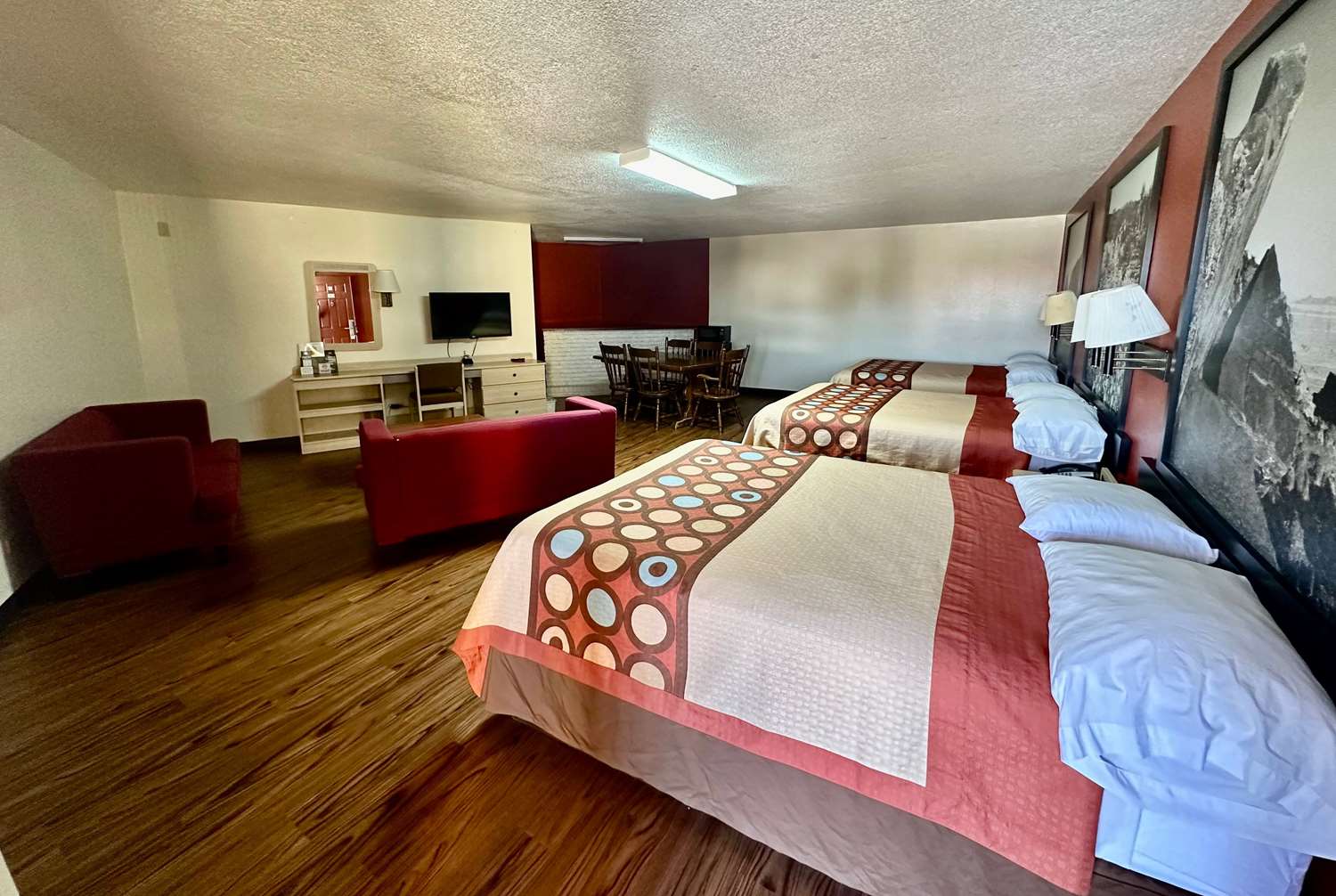 Super 8 By Wyndham Athens Tx 2/16